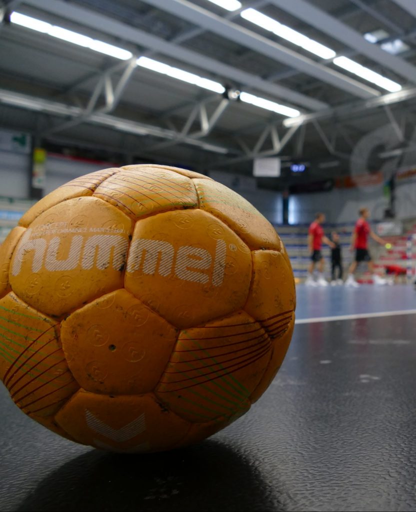 Am Wochenende bestreiten insgesamt 15 Mannschaften des ASV ihre Mannschaftsspiele. Gespielt wird von der Kreisklasse bis zur 2. Bundesliga. Alle Heimspiele finden in der Sporthalle des Freiherr-vom-Stein Gymnasiums (Werner-Figgen-Weg) statt.