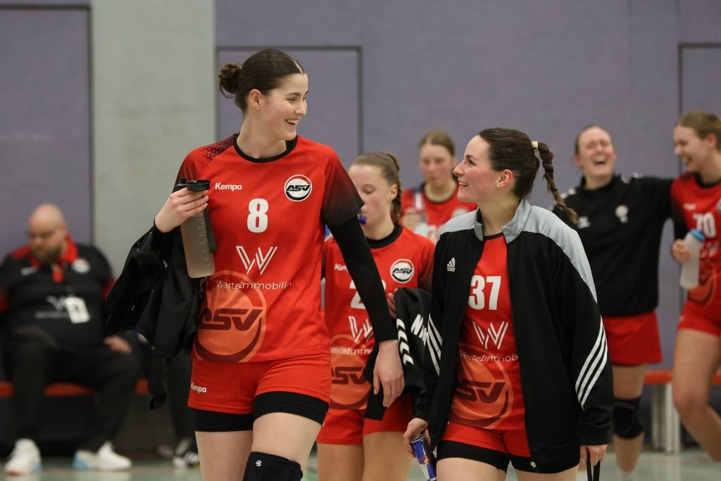 1. Damen gewinnt gegen den VfL Gladbeck mit 32:30