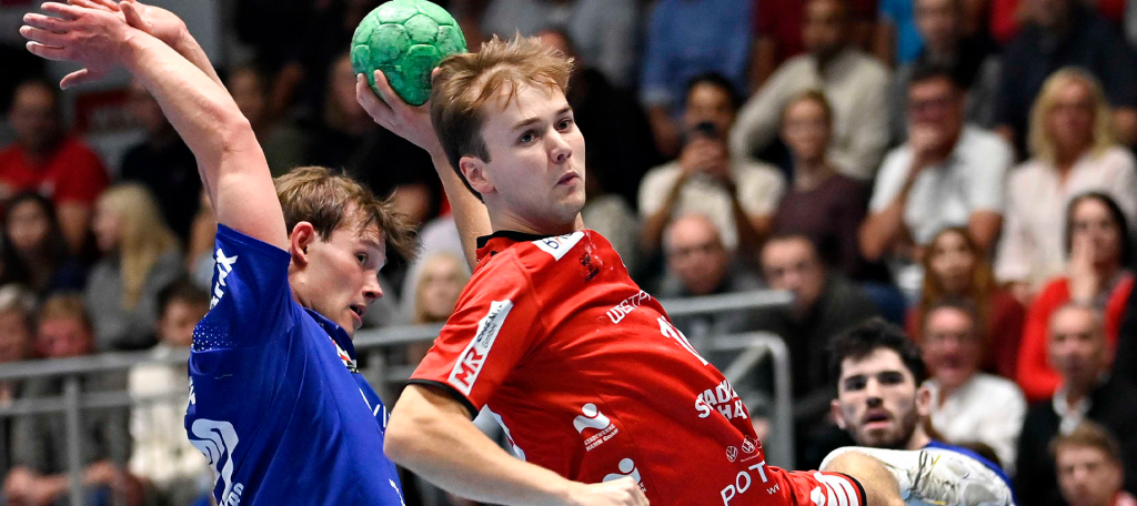 Samstag geht es um 19:15 Uhr gegen den Tabellenvierten TuS Spenge. Unser Team wird von einem Fanbus begleitet.