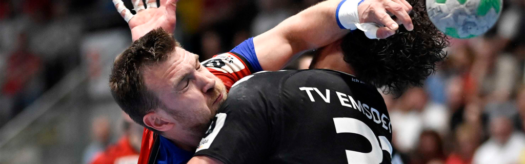 Der ASV musste sich vor ausverkaufter Arena dem Spitzenreiter mit 32:35 beugen. Nun f&auml;llt die Entscheidung beim TBV Lemgo Lippe II.