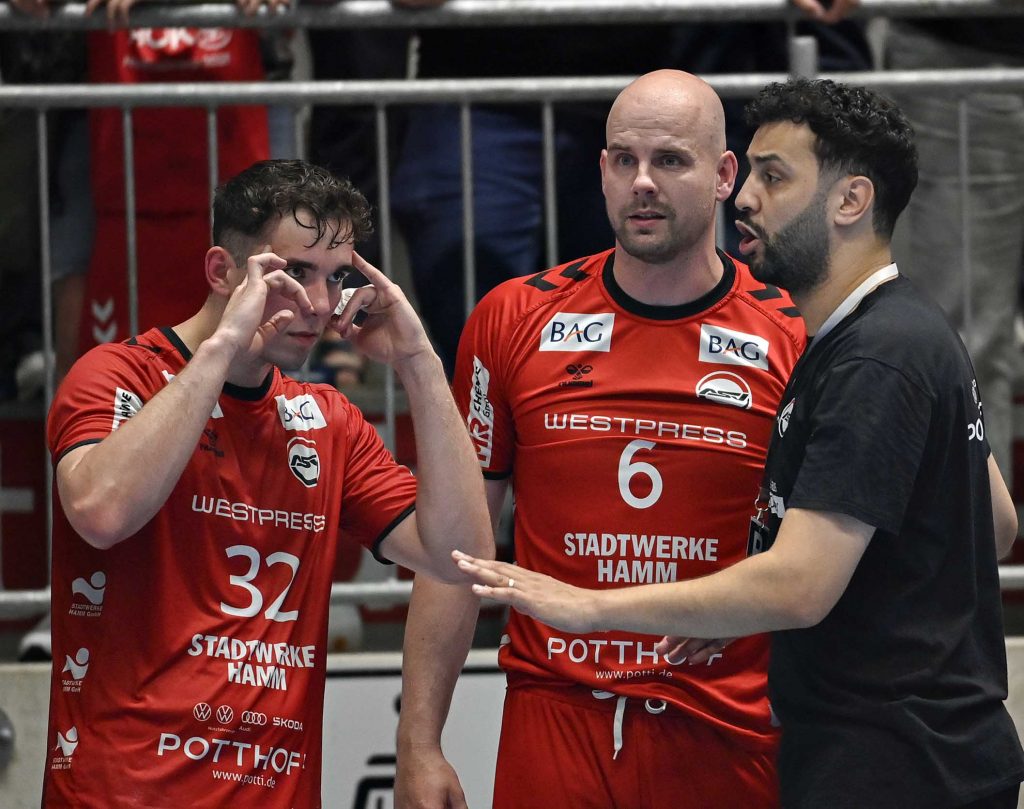 Handball Dritte Liga Hamm Saarlouis Pawel Krawczyk,Markus Fuchs,Jaml Naji