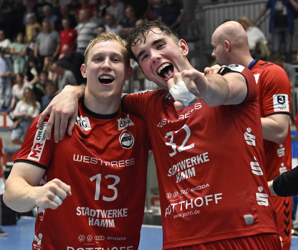 Handball Dritte Liga Hamm Saarlouis Ole Machner,Pawel Krawczyk,Jubel