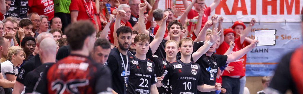 Der ASV hat es geschafft: Durch einen v&ouml;llig verdienten 34:32-Sieg (17:17) beim MTV Braunschweig sicherten sich die G&auml;ste in der ausverkauften Sporthalle Alte Waage vorzeitig den Gruppensieg in der Aufstiegsrunde zur 2. Handball-Bundesliga. Damit erf&uuml;llten sich die Westfalen, die von rund 150 Fans lautstark unterst&uuml;tzt wurden, den Traum von der direkten R&uuml;ckkehr in die 2. Liga, aus der man vor einem Jahr so ungl&uuml;cklich abgestiegen war.